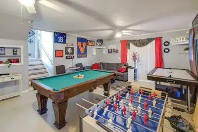 Image de 2 Mi to Downtown Columbia: Home w/ Theater Room!