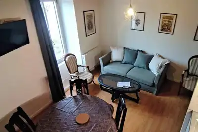 Image de Duplex dans quartier charmant vu sur chateau, proche centre et toutes commodités