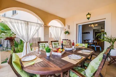 Villa confortable avec jardin