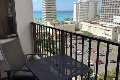 Image de Waikiki Banyan 1 Bedroom with Parking!