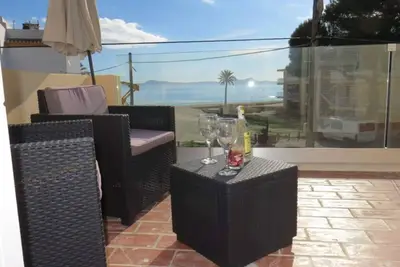 Image de Maison de ville en bord de mer avec terrasses