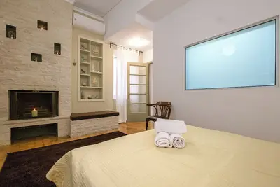 Image de Family home w. yard in Beating Heart of Old Town