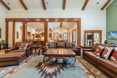 Image de Monthly Lease - Lonestar Ranch by Tahoe Getaways, Pet Friendly in Central Location