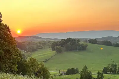 Image de Tiny House with mountain view