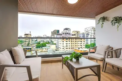 Image de Luxury Centric Apt with Pool, Full Ac, Fast Wi-Fi, Stunning City Views
