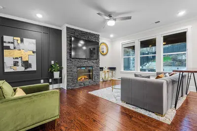 Image de Luxurious 4-bedroom home, 13 min to Airport, 10 min to Dtown, 34 min to Buckhead