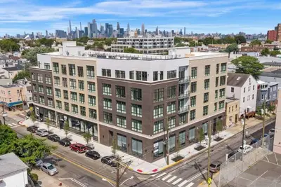 Image de Airy Loft by Nyc w Rooftop & Parking on Premises