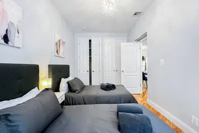 Image de Classic Five Bedroom 2 Minutes To Train