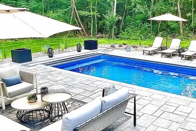 Image de Sunset Fire & Waters Outdoor Oasis w/Salt Water Pool & Hot Tub, Fire Pit