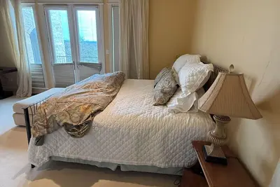 Image de 4-bedroom estate in charming Lago Vista with Ac, WiFi. Relaxation awaits