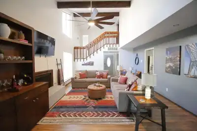 Image de Spacious 3br+2ba Home | Spacious + Parking + WiFi