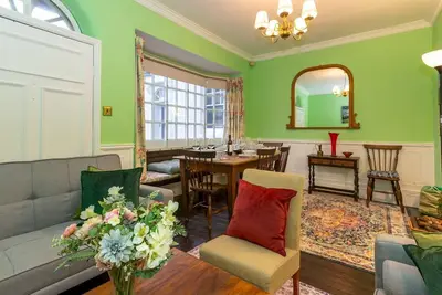Image de Pass the Keys | Spacious home, sleeps 9 - walker & cyclist retreat