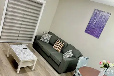 Image de The Landing Lounge – A Stylish & Cozy Retreat Near the Airport