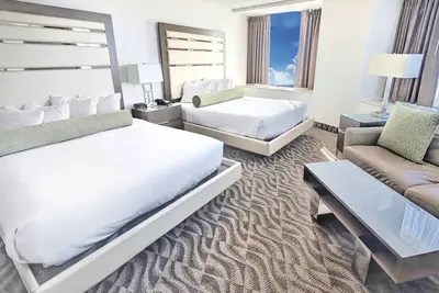 Image de 30th Floor Ocean Front Lux Condo