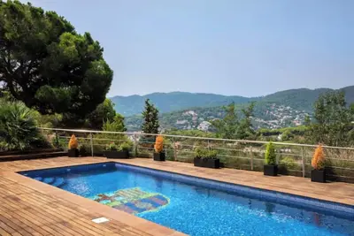 Image de Villa in Barcelona with pool