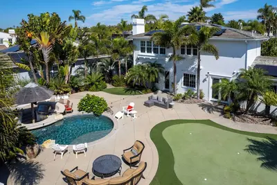 Image de Encinitas Family Home, An Oasis of Comfort & Style