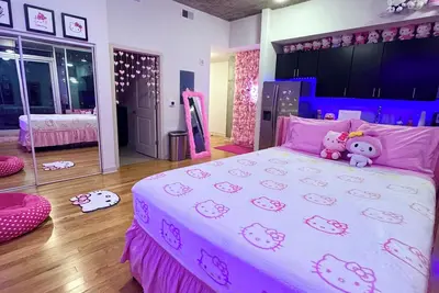 Image de Pink Hello Kitty Studio In Midtown Atlanta!