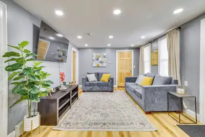 Image de Updated Apartment in Downtown Waterbury!
