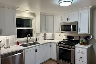 Image de Charming 2-bedroom house 1. 3 miles from Lambeau Field for Nfl Draft