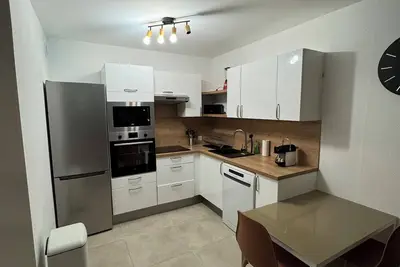 Image de T2 cosy avec terrasse, piscine&parking–Bord de mer