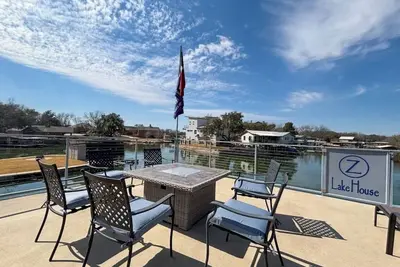 Image de Z Lakehouse on Lake Lbj!
