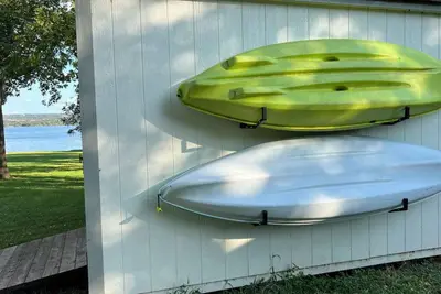 Image de Great lake house with best private beach. Kayaks and games! Kids friendly!