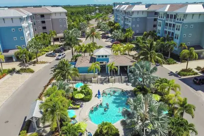 Image de Luxury Condo at Margaritaville, Beach just minutes away!