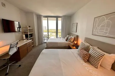 Image de Miami Cozy Studio w/Beach Service and Pool on the water