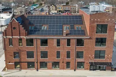 Image de Stay Longer. Experience More. <br>We are delighted to welcome you to The Literary Hotel, located in Solon, Iowa. We are a Unique Boutique Hotel in a 1915 restored St Mary's Catholic Auditorium Literary and Social Club. We make it easy with drive-up c