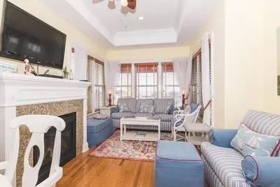 Image de Beachfront 2-Bedroom Condo w/ Ocean Views