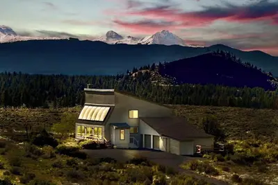 Image de Sundance Ranch Retreat: Spacious 4-Bedroom Getaway