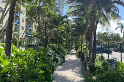 Image de Exclusive Studio w/Pool Over Canal, Beach Access & Full Hotel Service