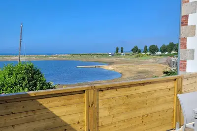 Image de beau studio a 5m de la mer avec une tres belle vue sur mer