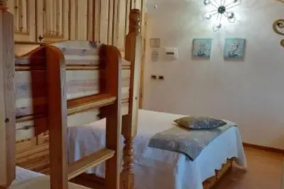 Image de Chambre 'Viola' avec vue sur la montagne, piscine partagée et Wi-Fi