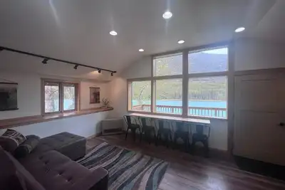 Image de Cozy Cabin on the Kenai River with Stunning Mountain Views and Private Deck