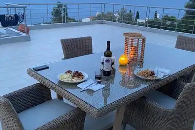 Image de Micky's \"Sea View Gem\" in Marathonas, Greece!