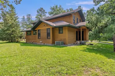 Image de Lakeview Home with Dock on the Whitefish Chain, Outdoor Pool, Pickleball & More