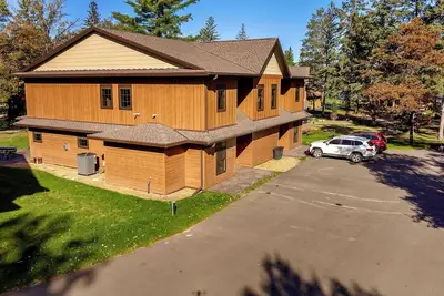 Image de Lakeview Home with Dock on the Whitefish Chain, Outdoor Pool, Pickleball & More