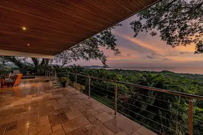 Image de Sunset House - Oceanview Luxury Just Minutes from Playa Guiones!