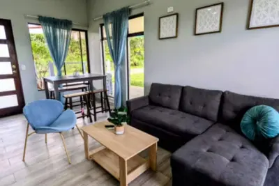 Image de Enjoy views and serenity in the coffee-filled mountains of Poas, Costa Rica.