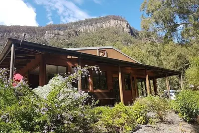Image de Charming farmhouse nestled in the breath-taking Condamine Gorge
