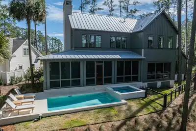 Sanctuary on the Marsh, stunning Moreland 6bd!
