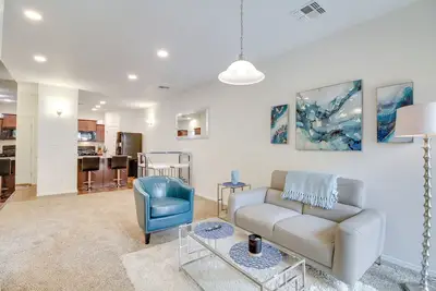 Image de 4 Mi to Unm: Convenient Albuquerque Townhome!