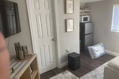 Cozy studio in charming Poway with WiFi access