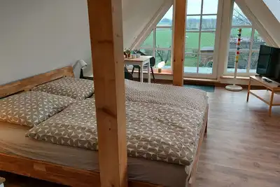 Image de No. 3/ 1-room apartment (20m²) 1-2 pers. , large south-facing balcony, upper floor - H3 Wohnen am Hofcafé