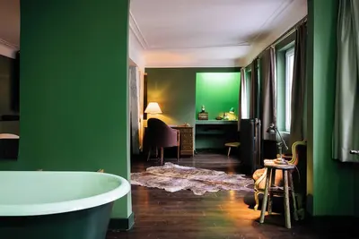 Image de Experience a unique overnight stay in the Oxford suite!