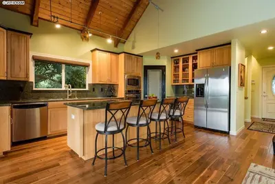 Image de Charming 2-bedroom cottage in Kula with Ac, WiFi. Relax and unwind