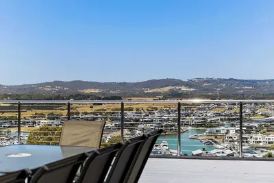Image de A Grandview Getaway | Stunning Sea Views