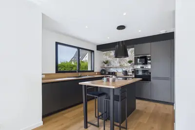 Image de Maison moderne pour 8 à 400m de la plage