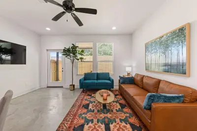 Image de C'est Bon House•King Bds•Luxury Amenities•Book Now